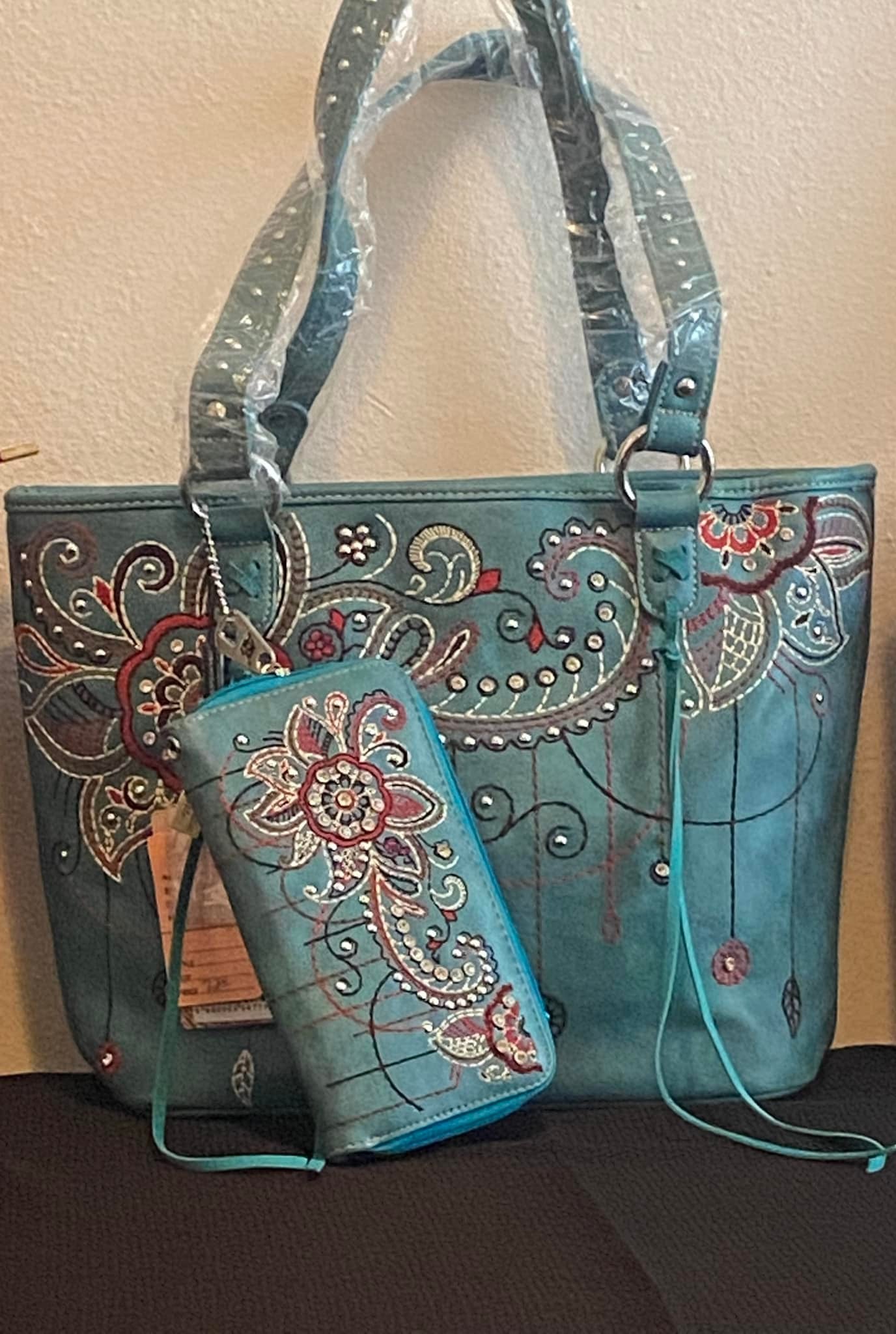 American Bling Floral Embroidered Tote and Wallet Set (Concealed Carry)