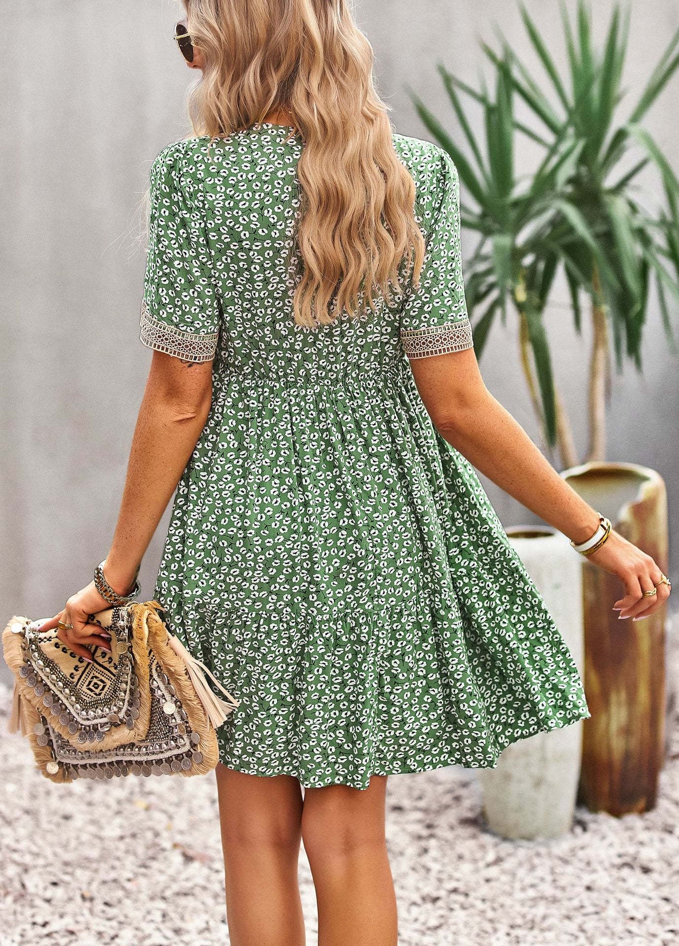 Floral Buttoned Puff Sleeve Dress